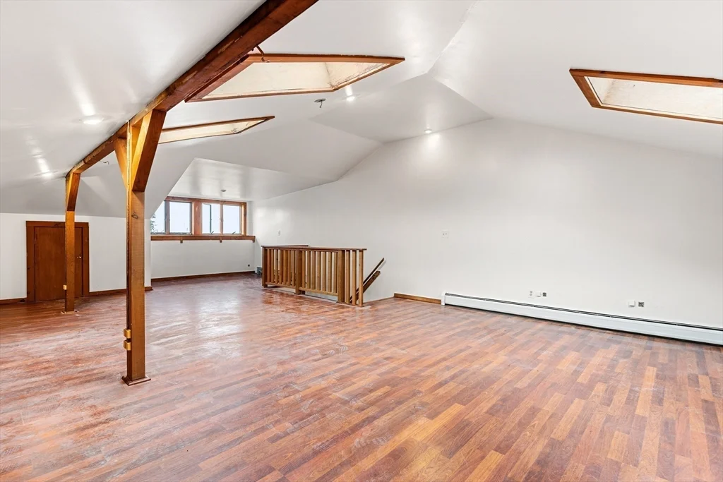 100-102 Main St, Gloucester