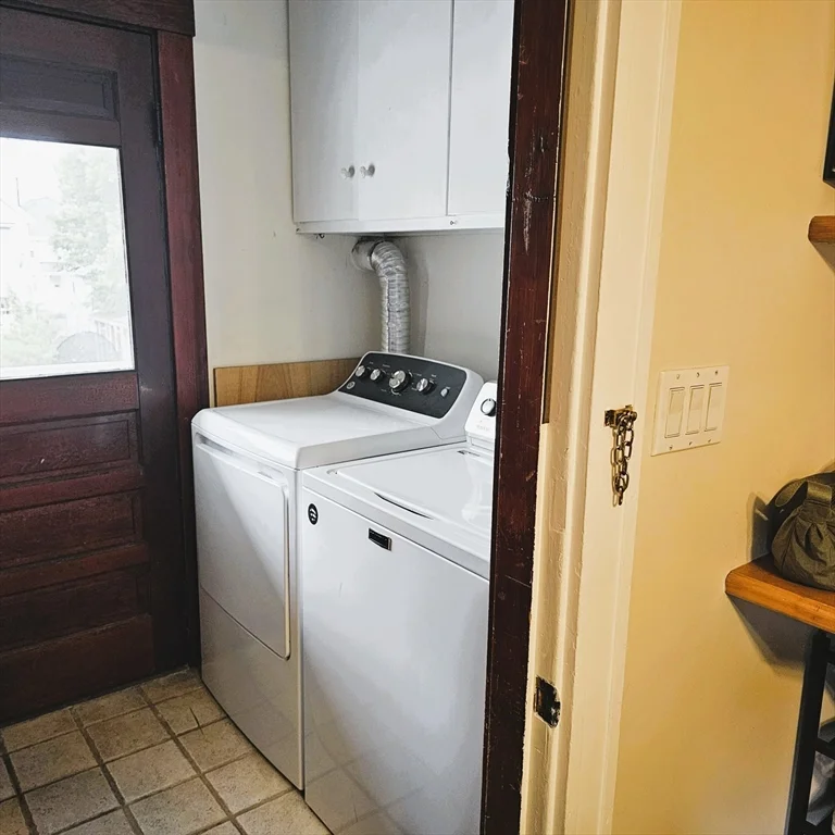 97 Hammond St, Waltham