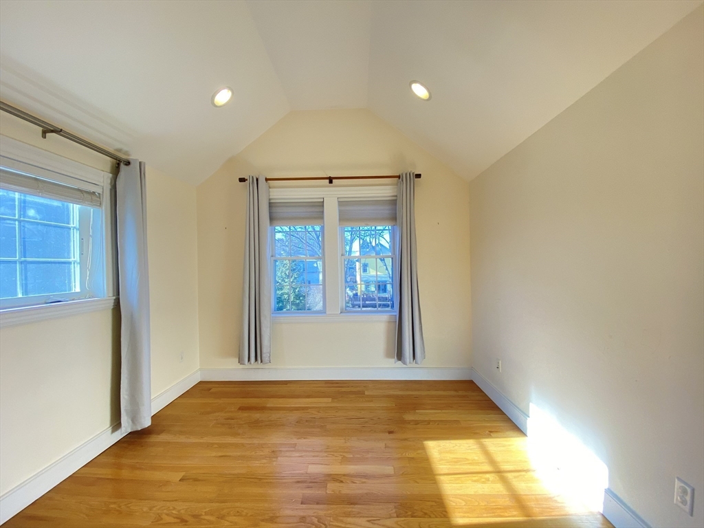 61 Cedar St, North Cambridge