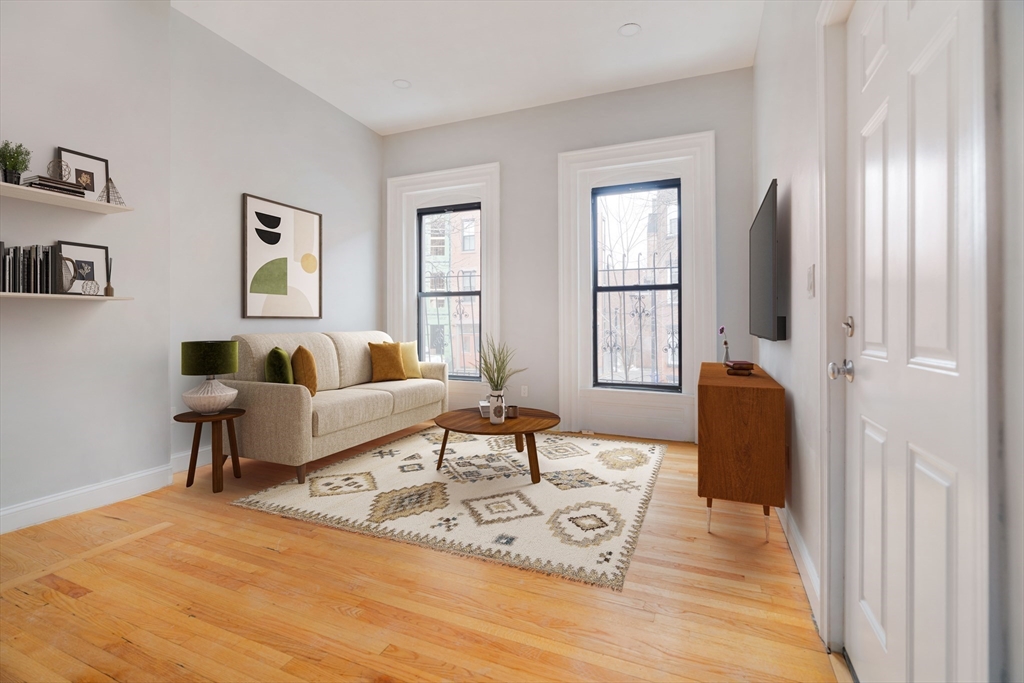 11 East Springfield, South End