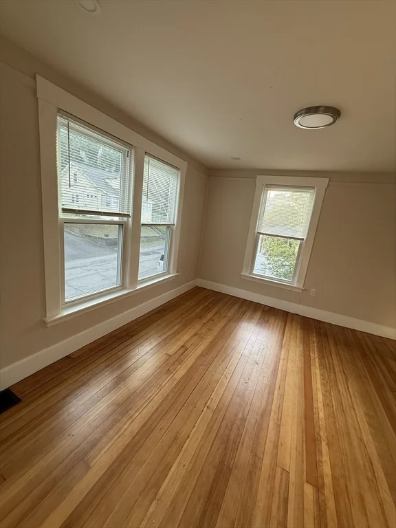 319 Canton Sr, Fitchburg