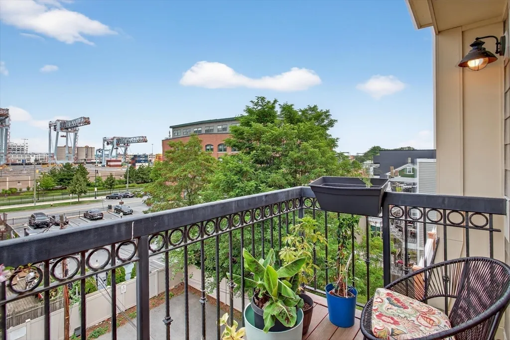 862 East 2nd St, South Boston