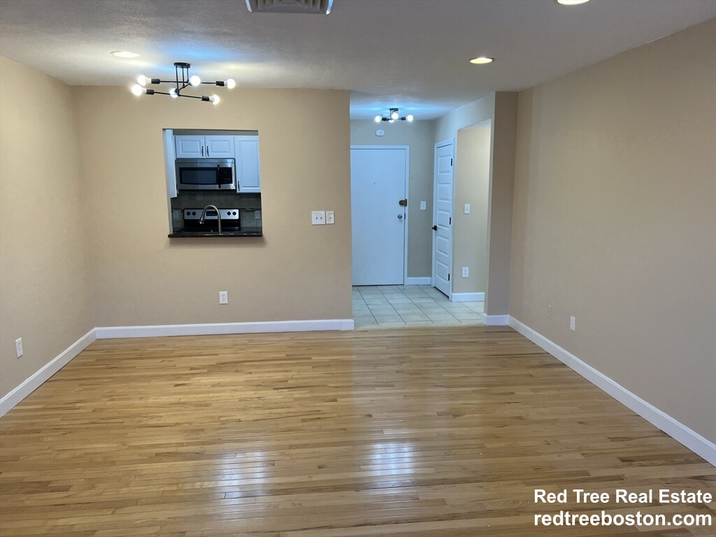 276 Chestnut Hill Ave, Brighton