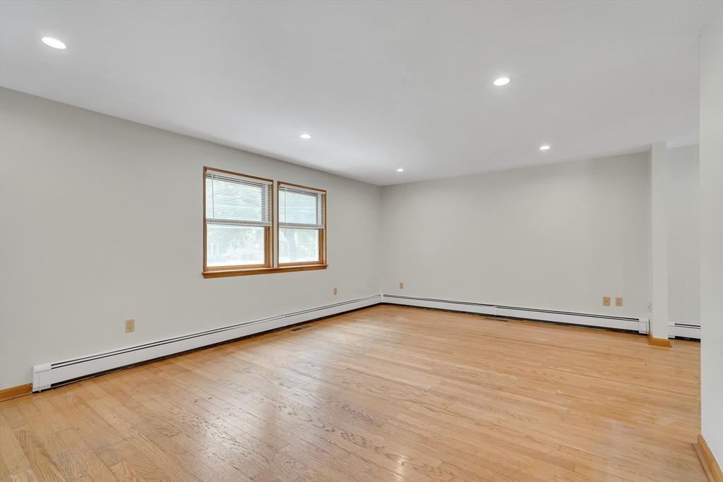 115 Rowe St, Auburndale