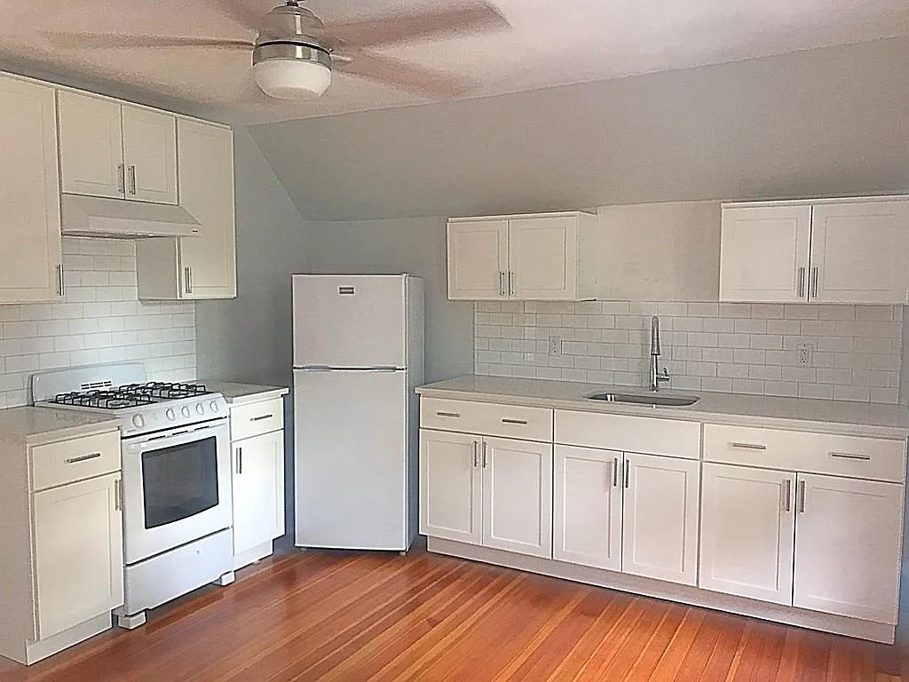 124 Grant Ave, Medford