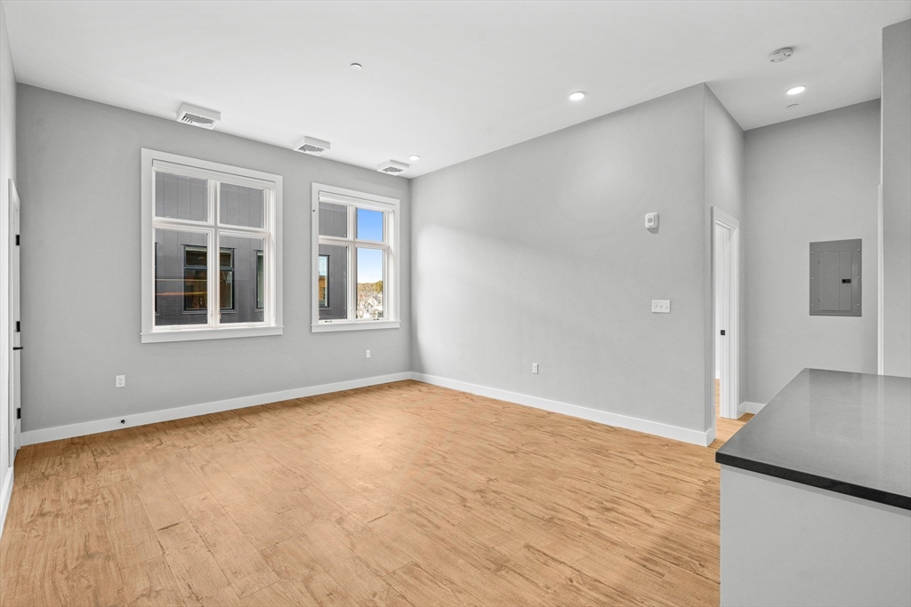 524 Main St, Melrose