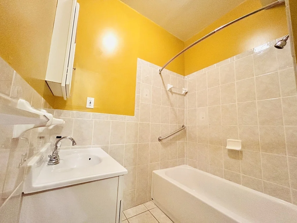 13 Wyoming St, Dorchester