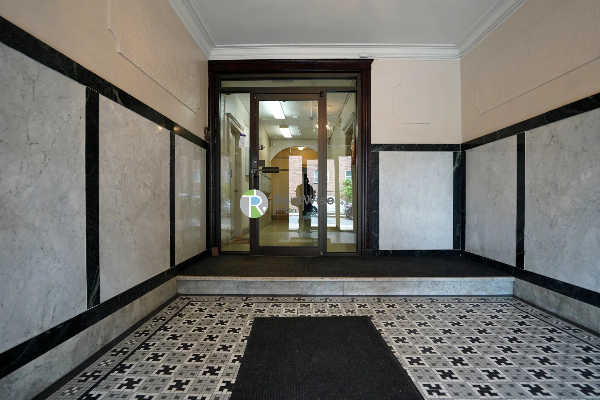 55 Linden St, Allston