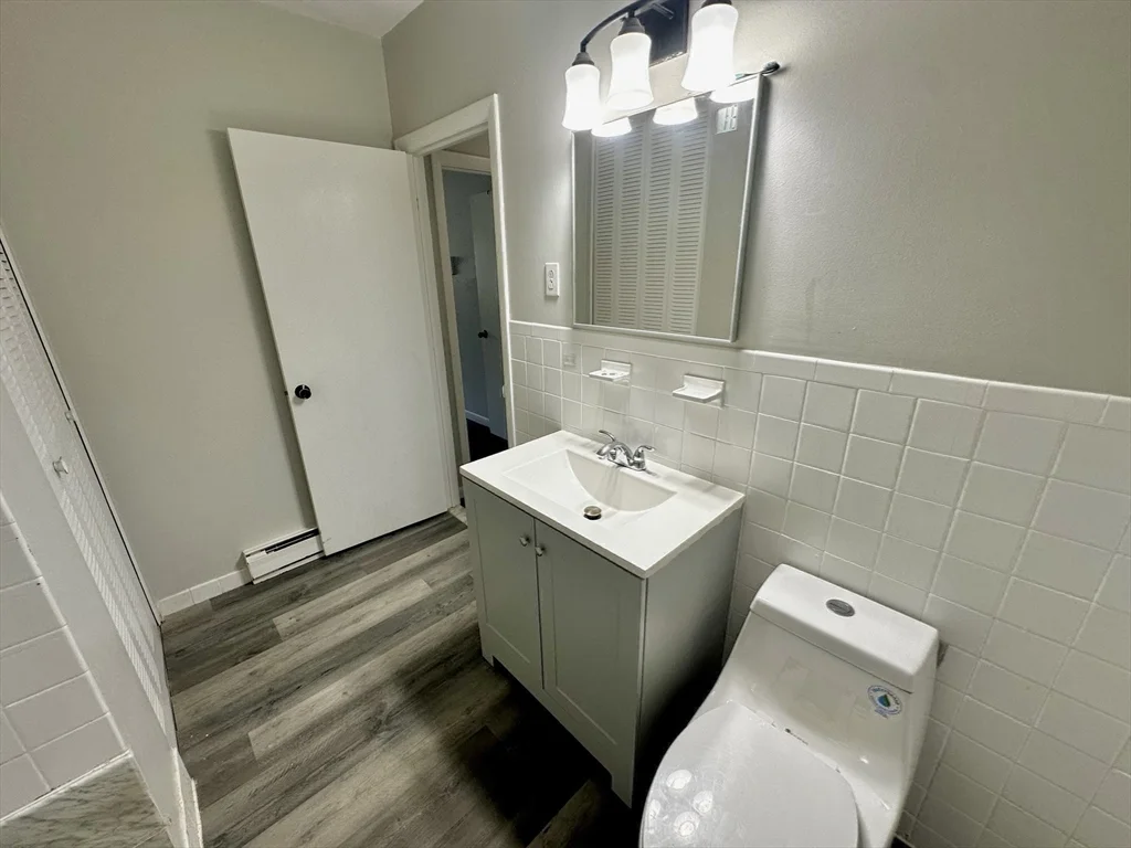 27 Willis St, Framingham