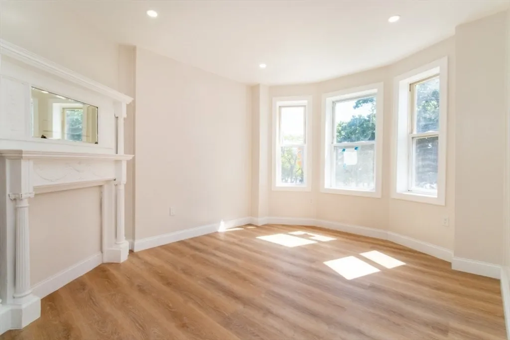 331 Centre St, Jamaica Plain