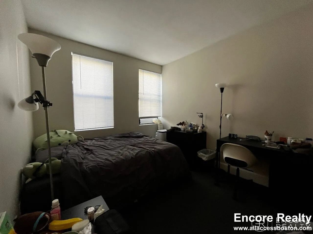 833 Beacon St, Fenway