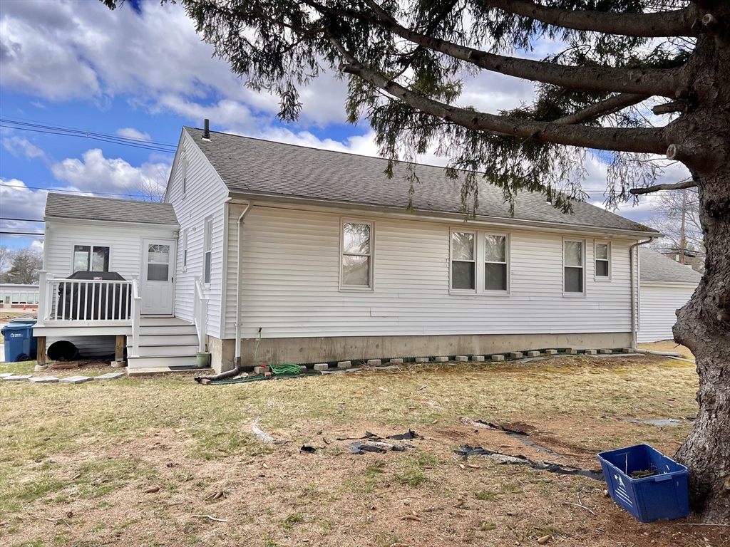 470 Pleasant St, Canton