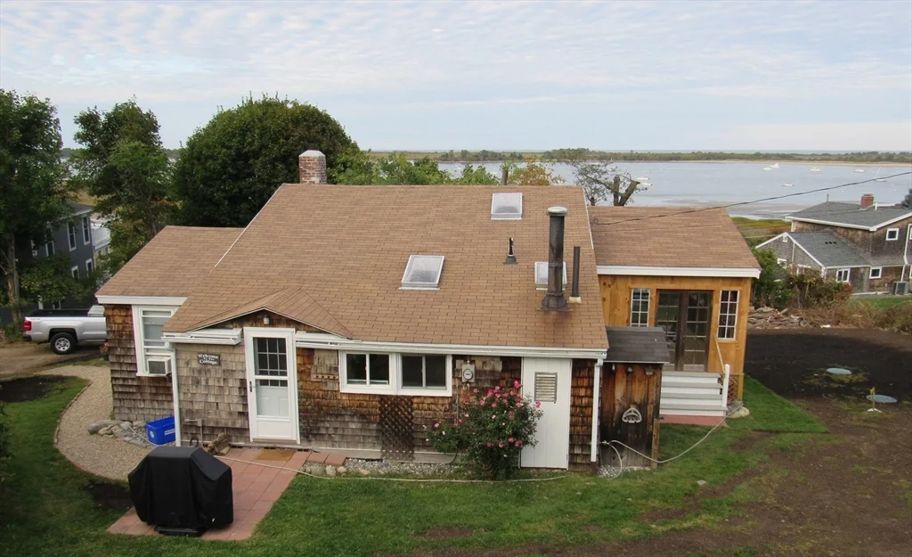 43 Bayview Rd, Great Neck