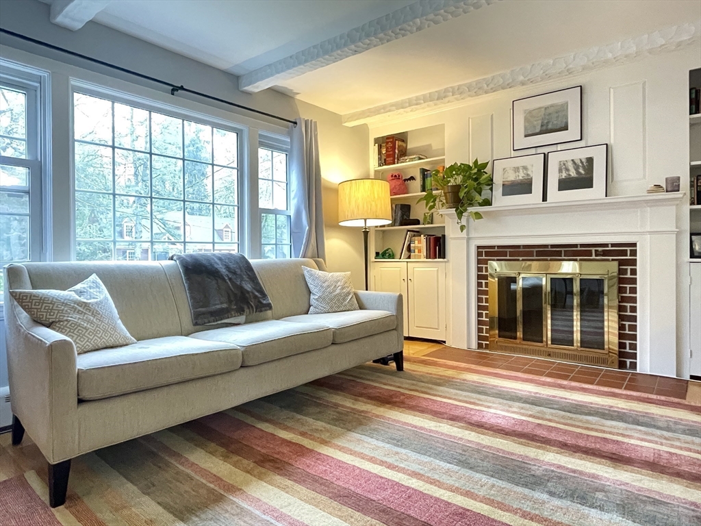 45 Bridge St, Lexington