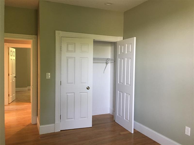 93 Upland Rd, Neighborhood Nine