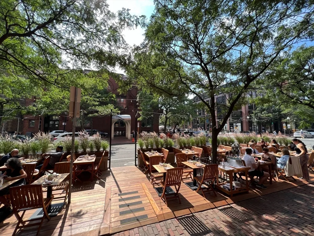 271 Dartmouth St, Back Bay