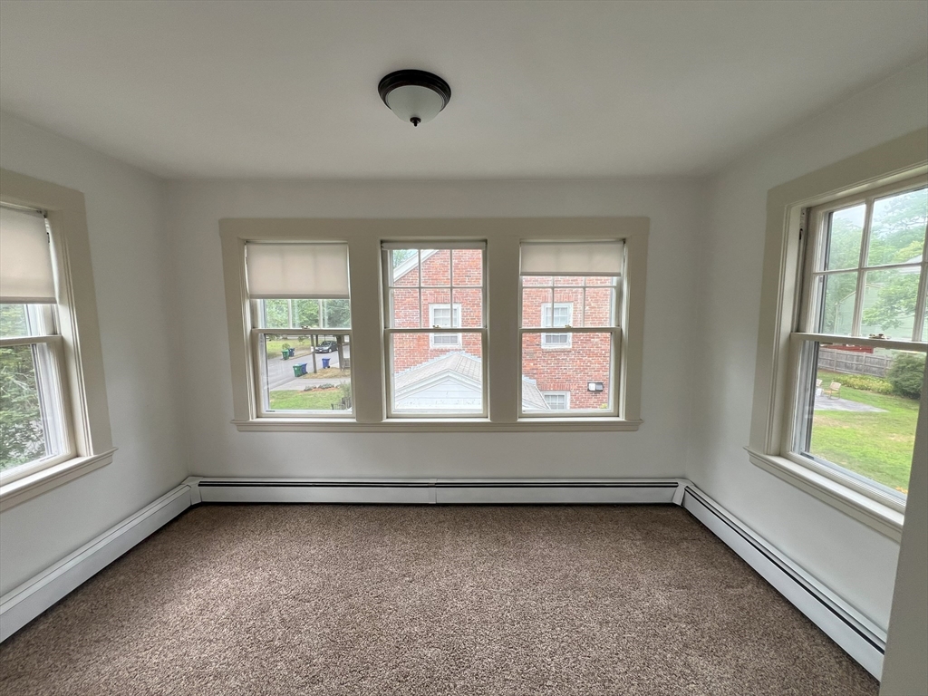 17 Maple St, Auburndale