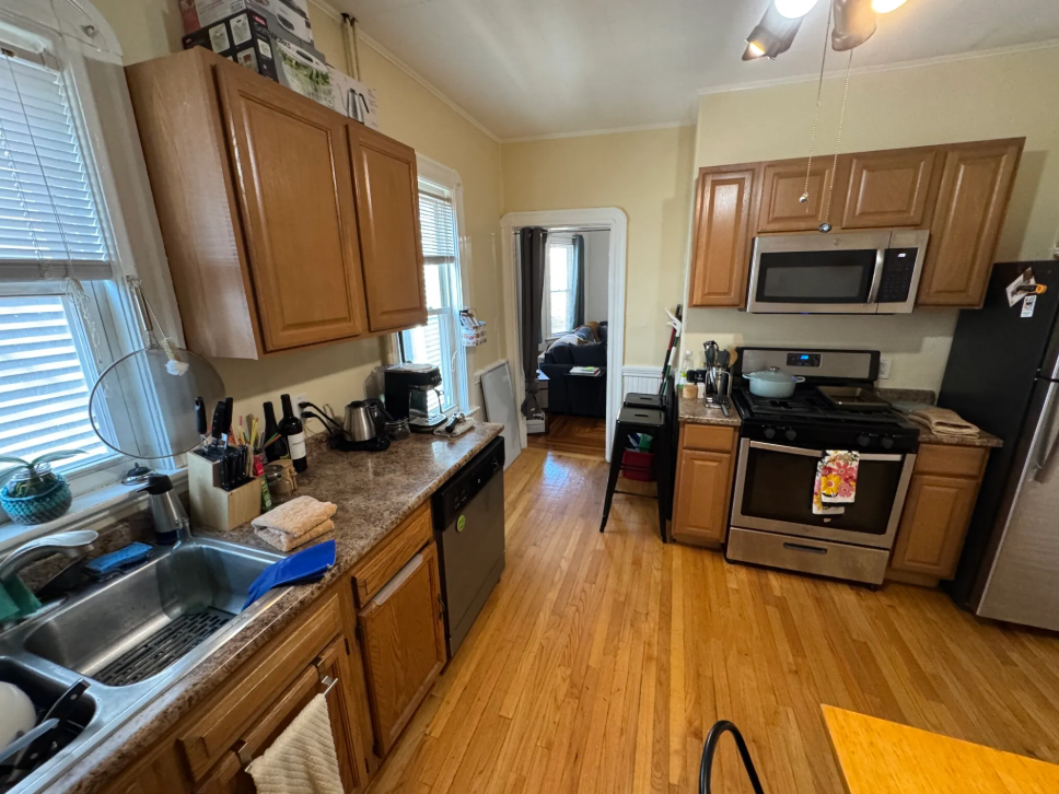 296 Highland Ave, Powder House Square