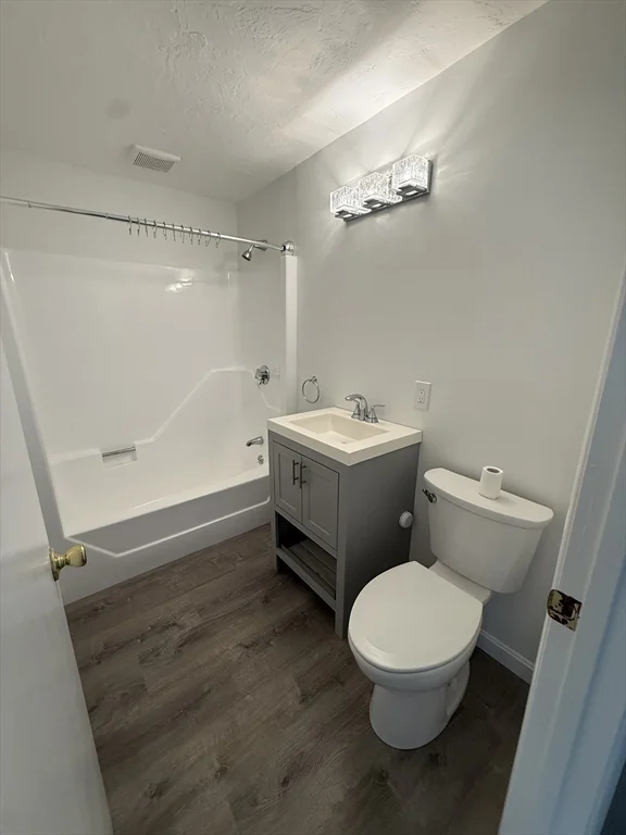 151 Providence Rd, Grafton