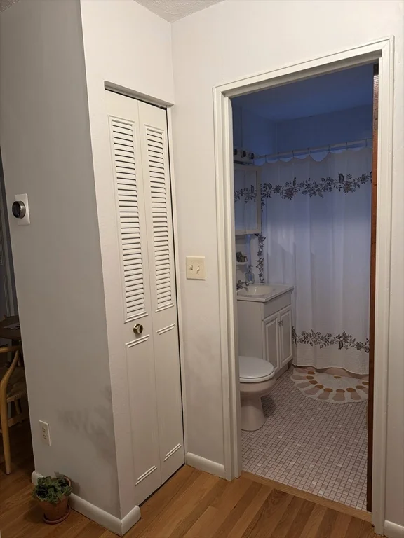 8 Robinwood Ave, Jamaica Plain