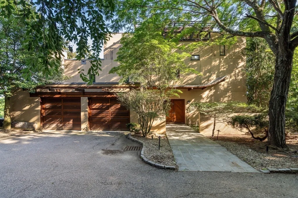 225 Kenrick St, Newton