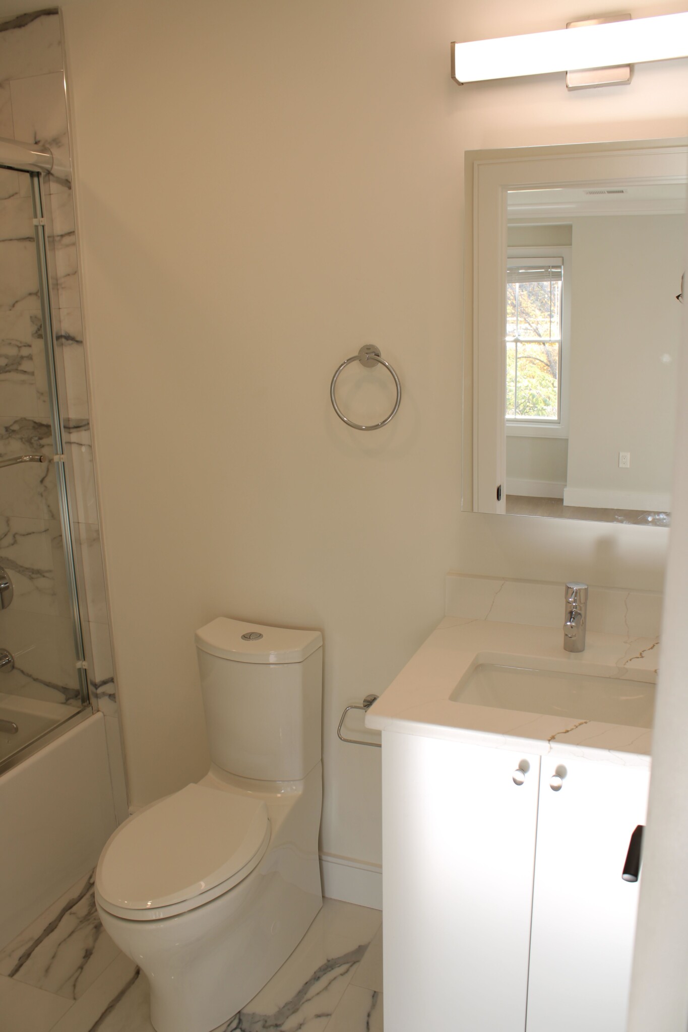 303 Maverick St, East Boston