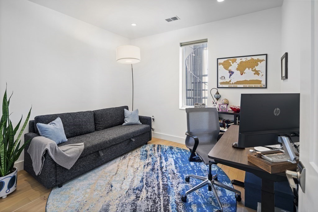 946 Saratgoa, East Boston