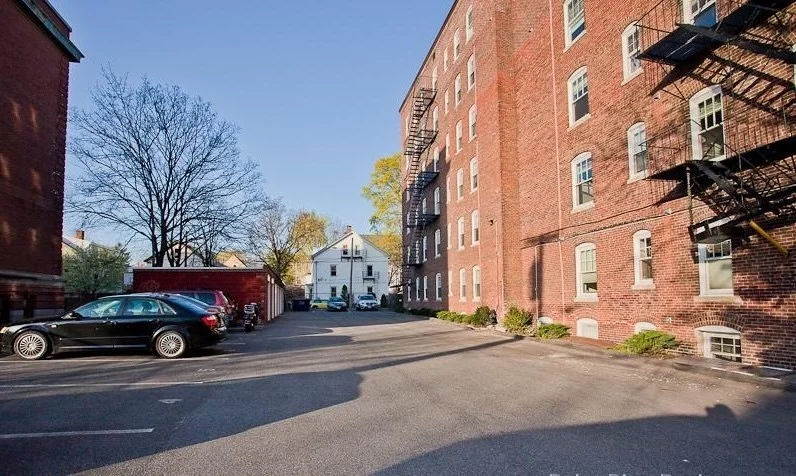 55 Magazine St, Cambridgeport