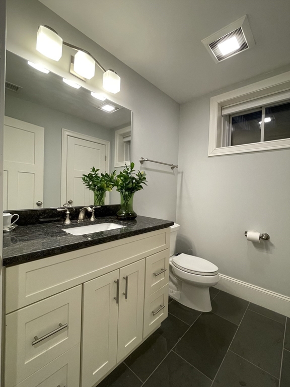 884 Chestnut St, Waban