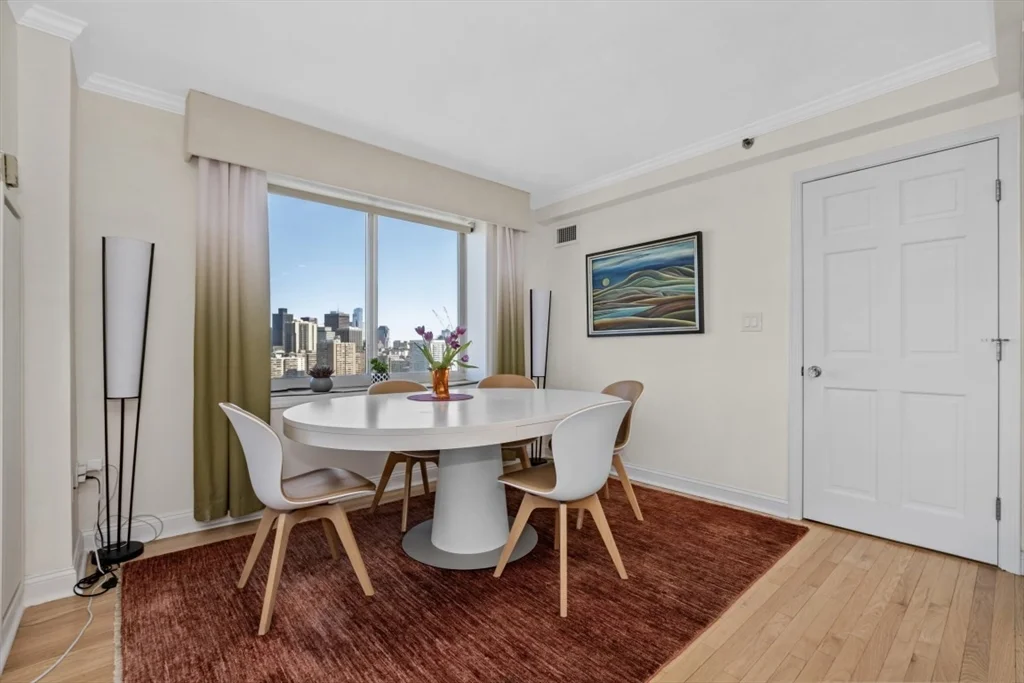 8 Museum Way, East Cambridge