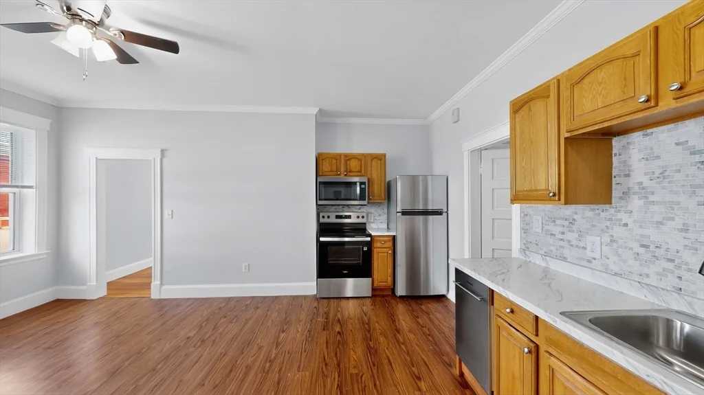 10 Porter, Salem