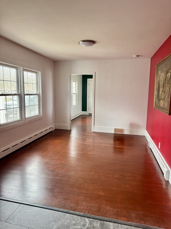 672 W Rodney French Blvd, Far North