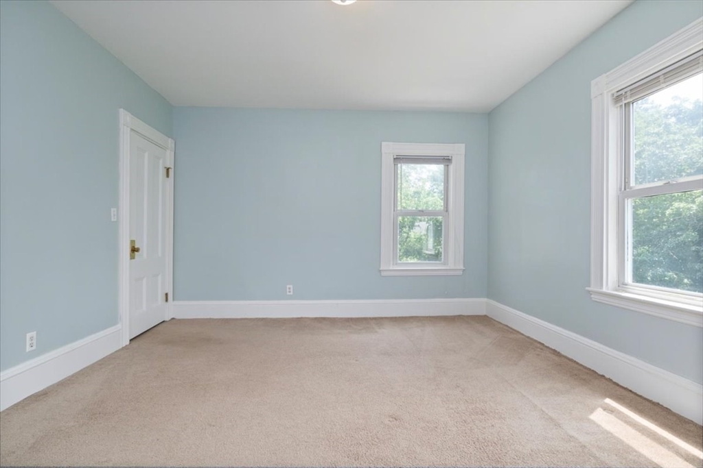 40 Whitehall St, East Dedham