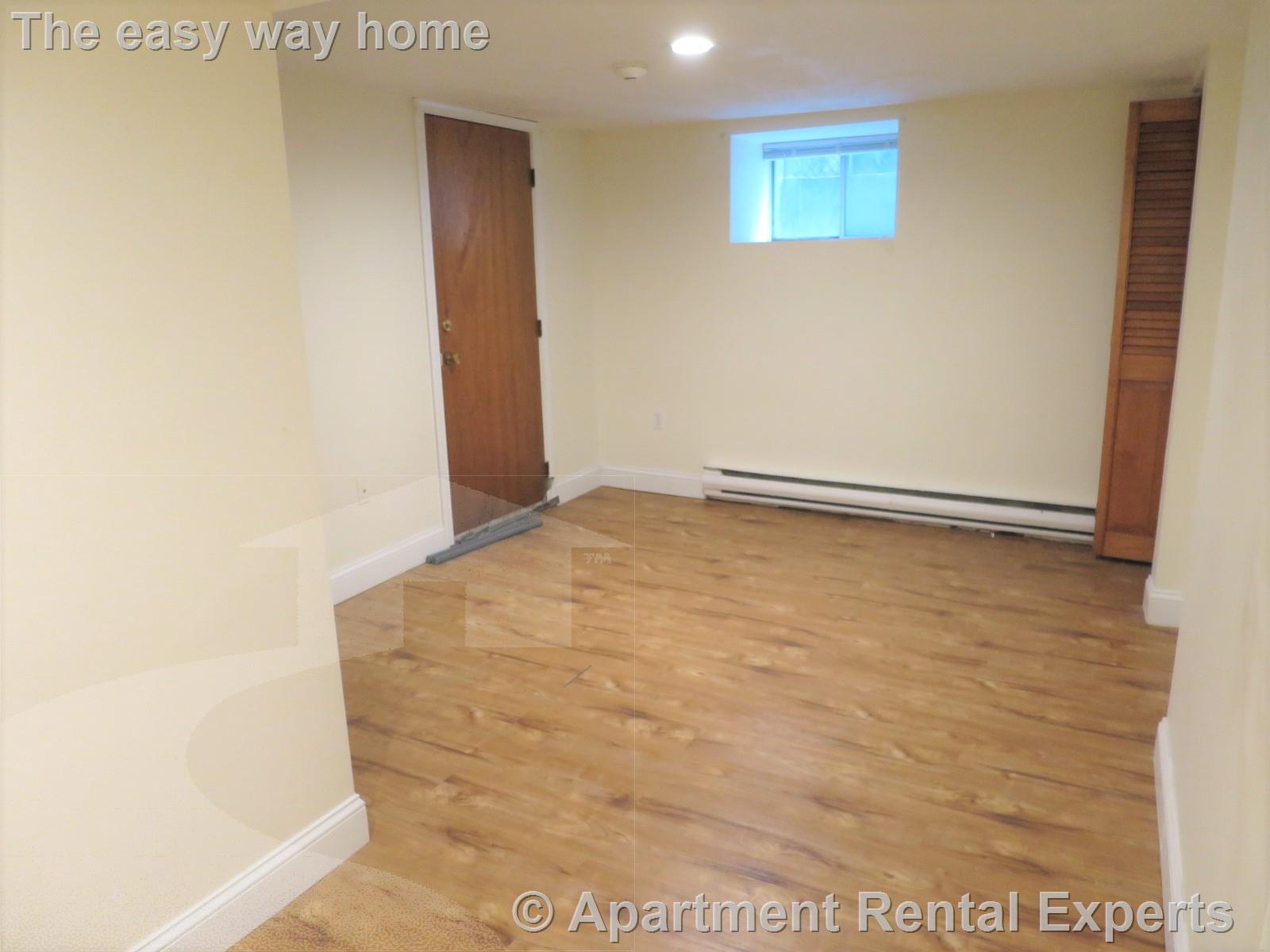 14 Garrison Ave, Teele Square