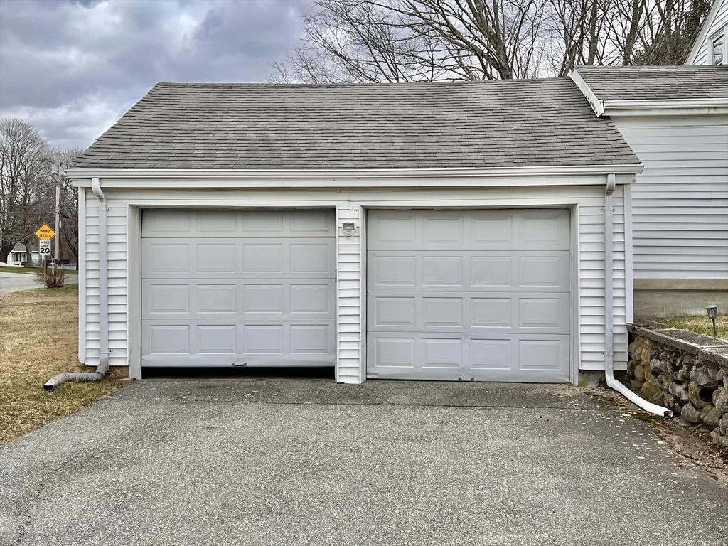 470 Pleasant St, Canton