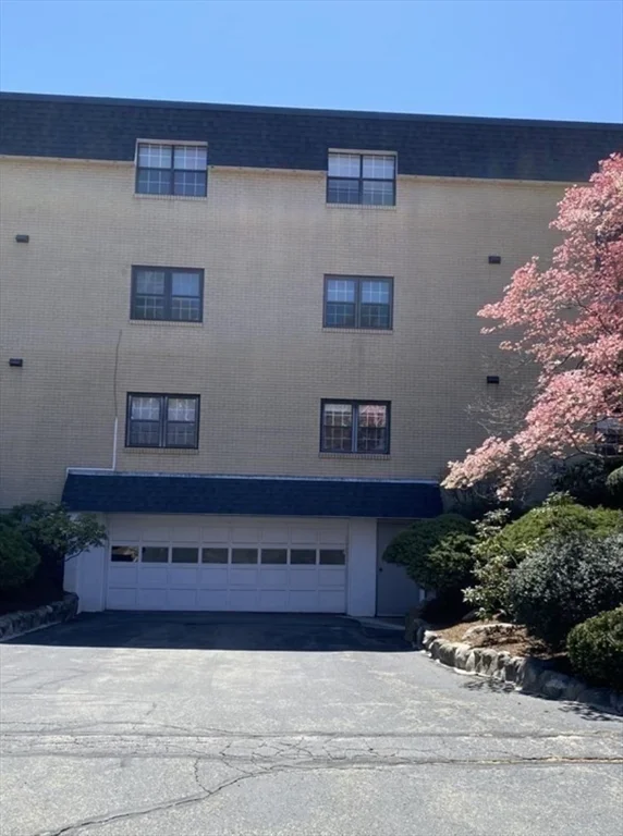 48 Bigelow, Watertown