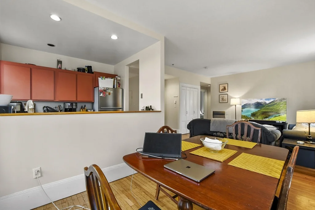 59 E Springfield, South End