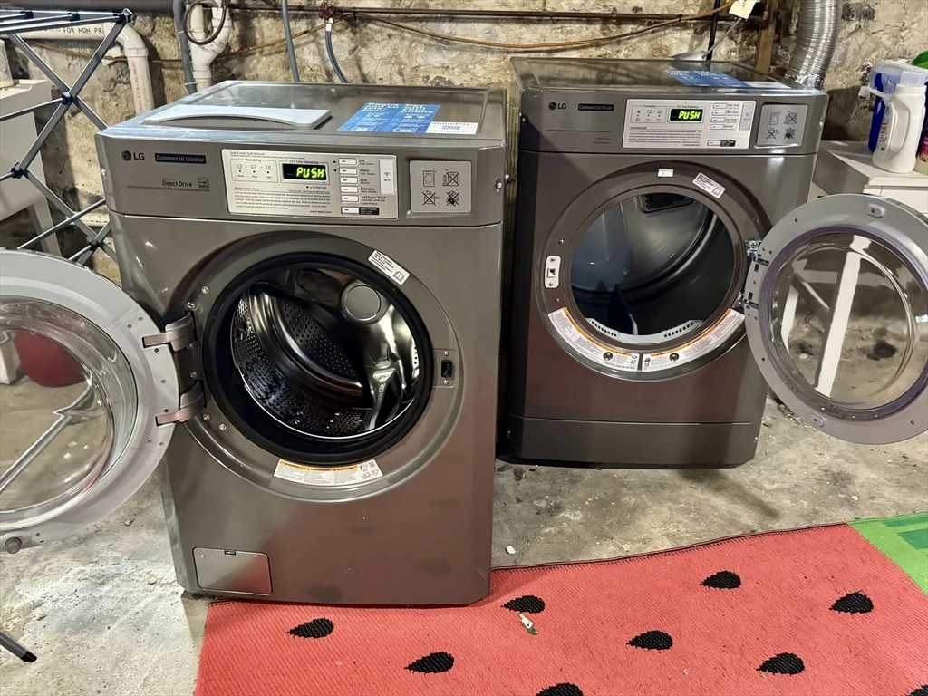 24 Grovenor Rd, Jamaica Plain