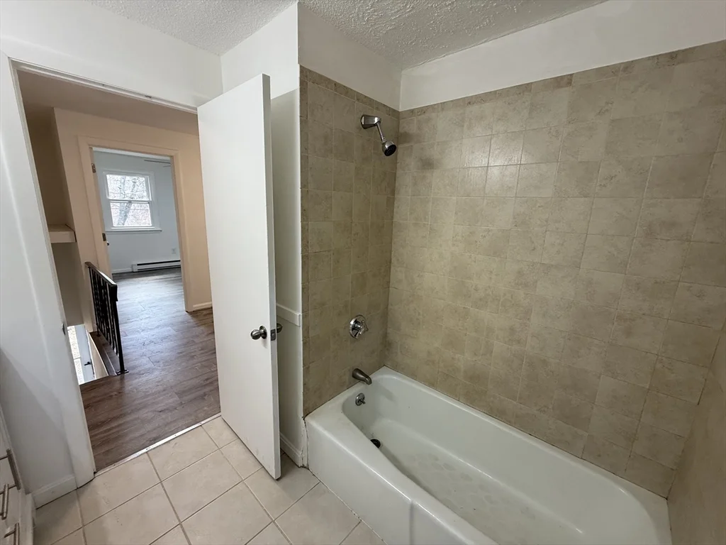 1328 East St, Mansfield