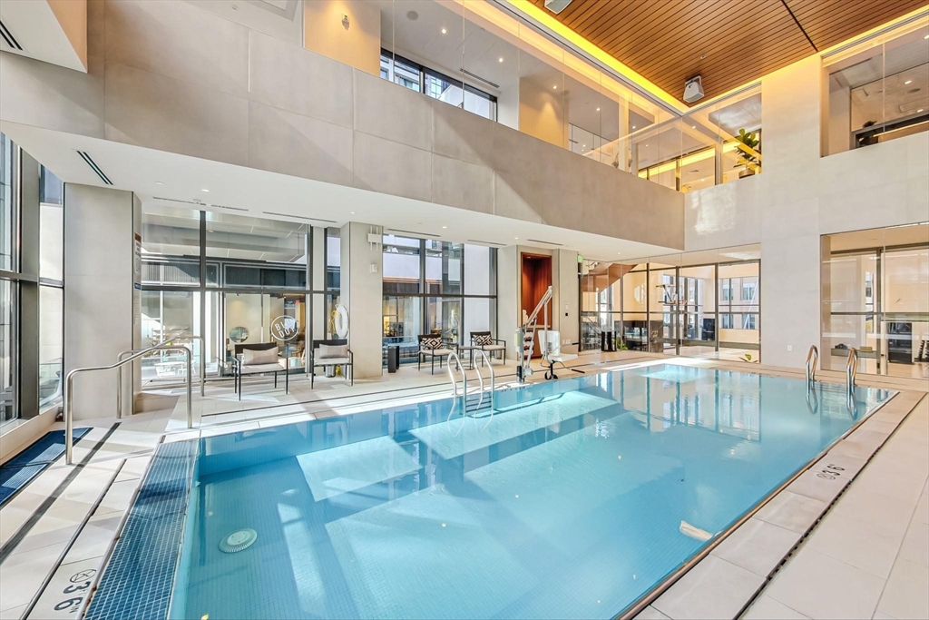 135 Seaport Blvd, Seaport District