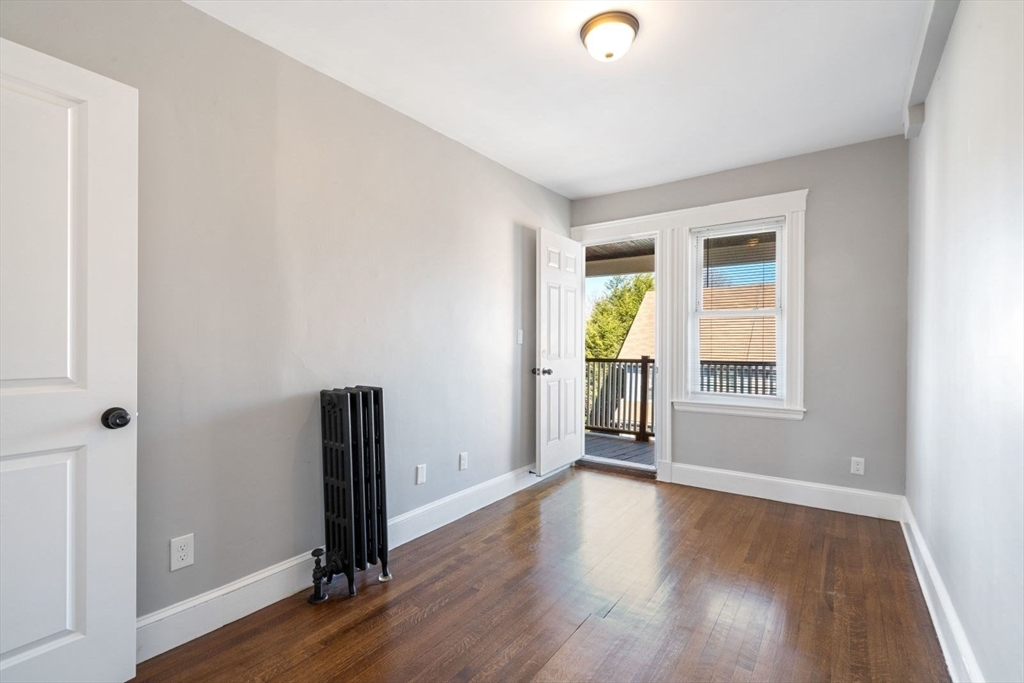 10 Centre Ave, Dorchester