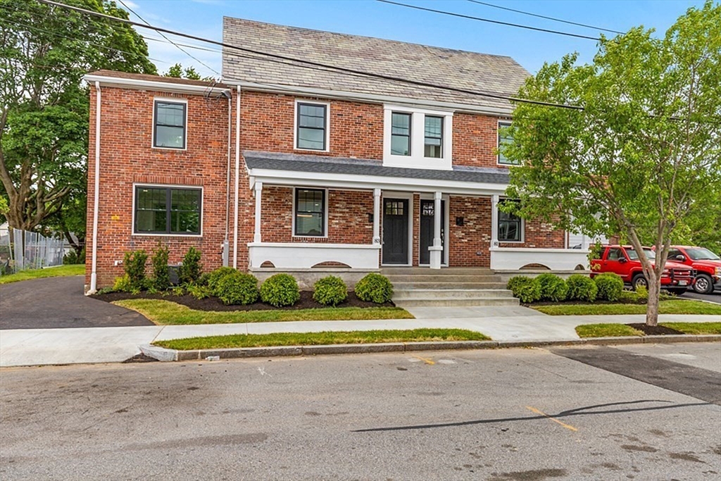 83 Hawthorn St, Nonantum