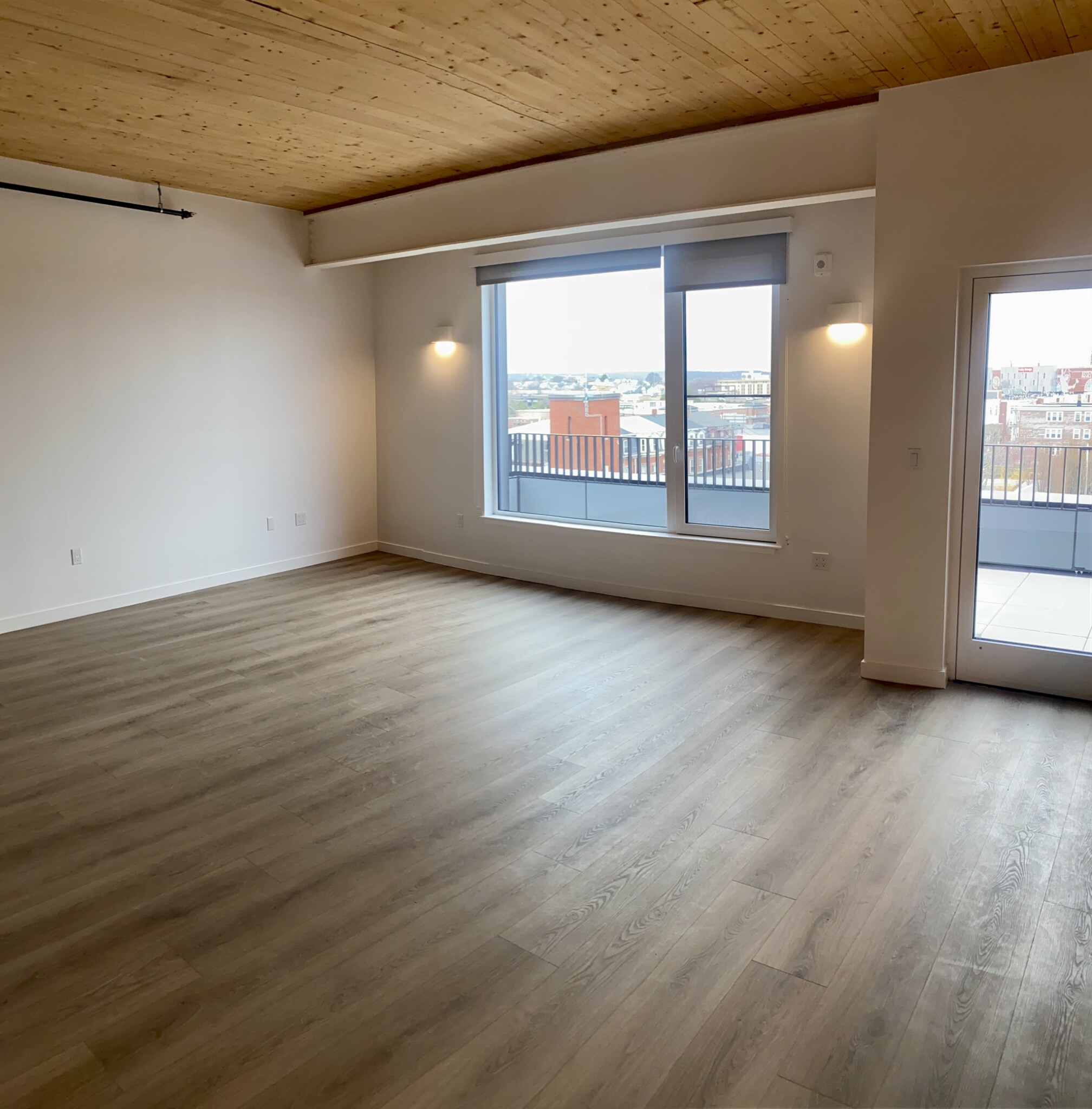 154 Broadway, East Somerville