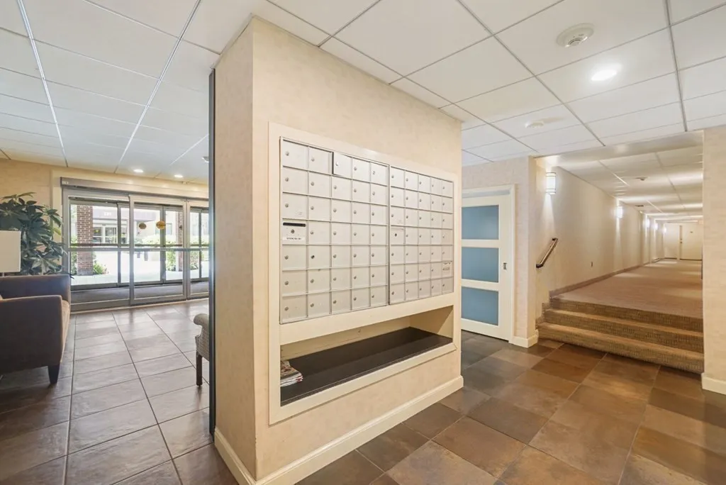 135 Pleasant St, Coolidge Corner