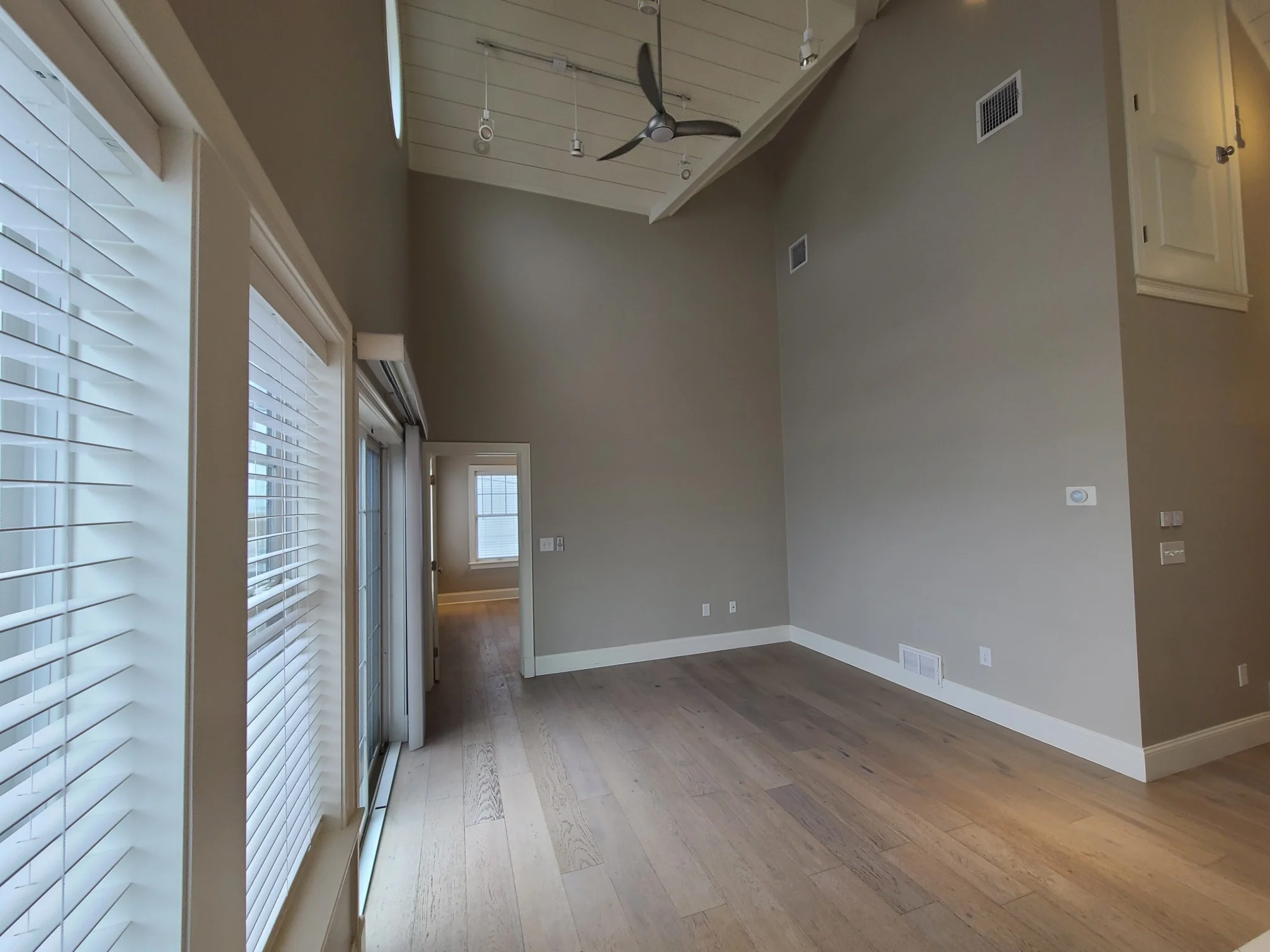 176 Winthrop Shore Dr, Winthrop