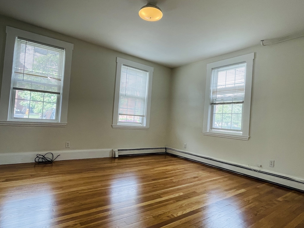 144 School St, Waltham