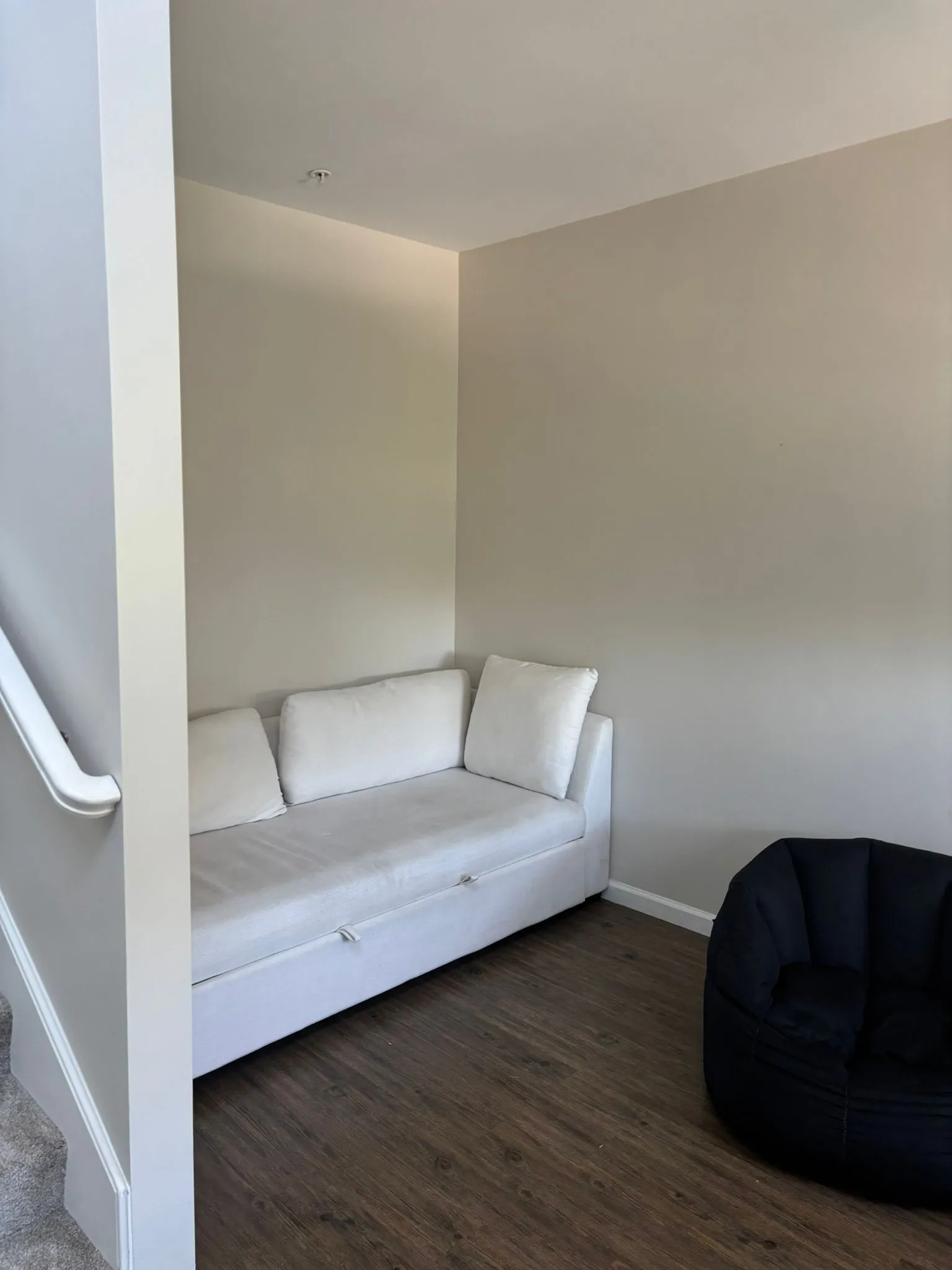 375 Acorn Park Dr, Belmont