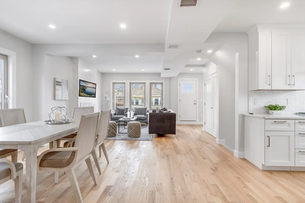 15 Melville, Ten Hills