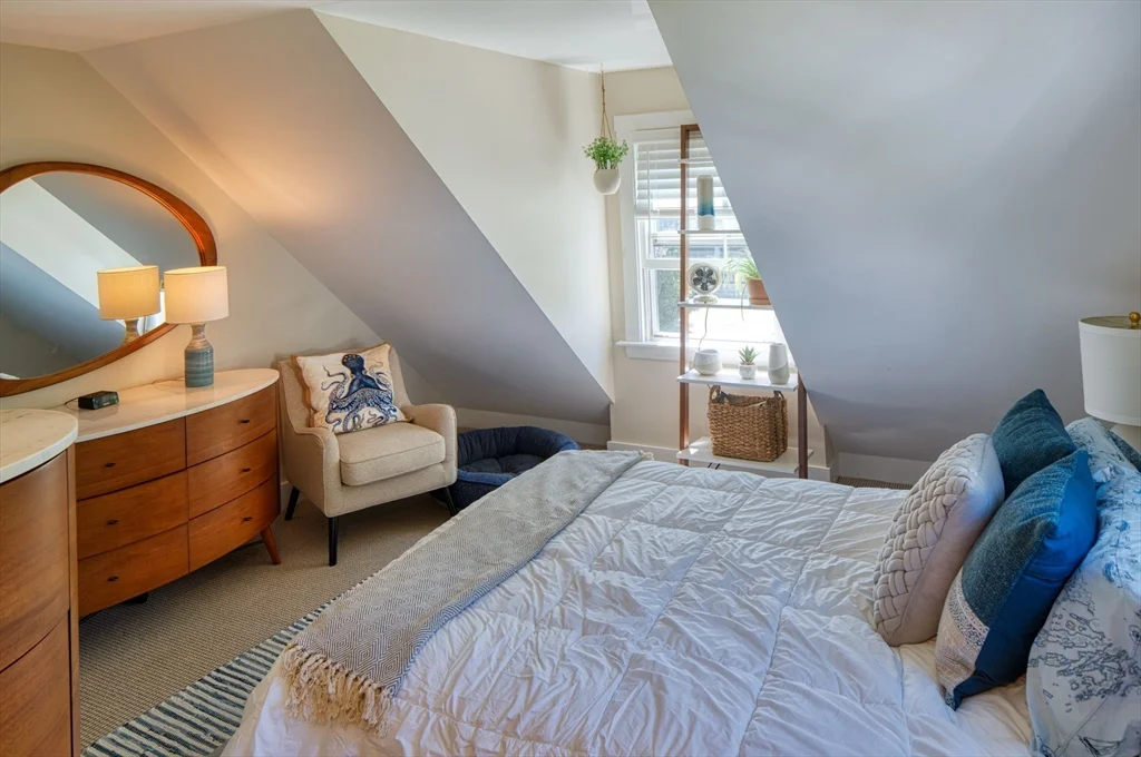 11 Gingerbread Hill, Marblehead