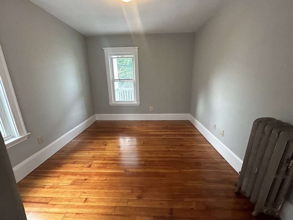 82 Conwell Ave, Somerville